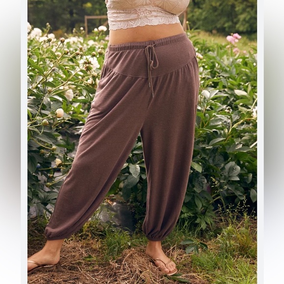 Aerie Baggy Barrel Leg Harem Style Loungewear Pants in Smoked Gray size medium - Picture 6 of 6